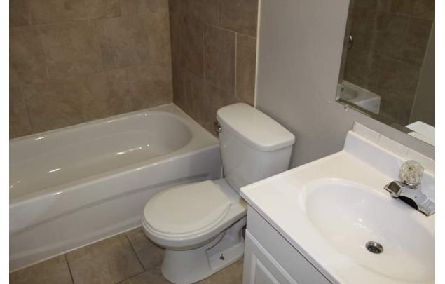 2 bedroom apartment of 839 sq. ft in Edmonton