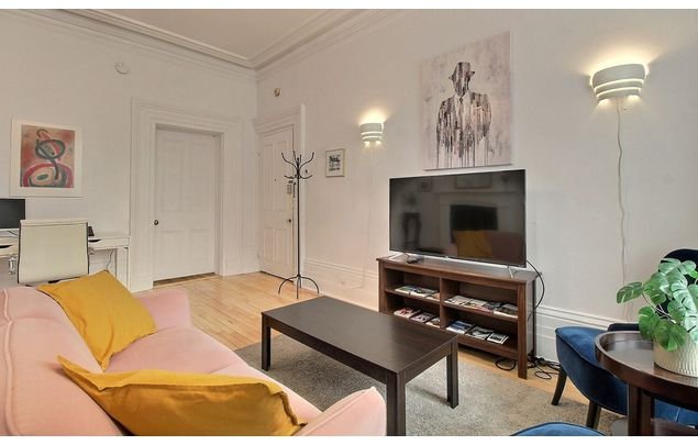 1 bedroom apartment of 4 sq. ft in Quebec