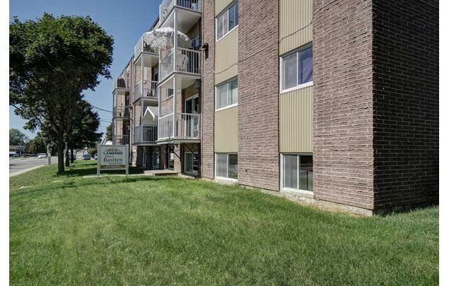 Rent 2 bedroom apartment in Quebec City