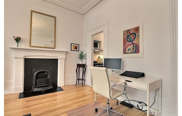 1 bedroom apartment of 4 sq. ft in Quebec