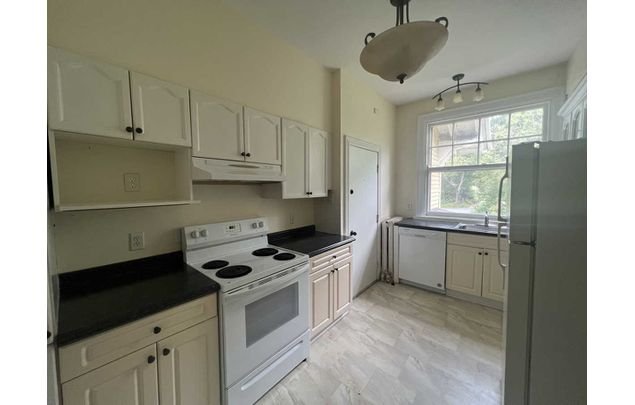 Rent 2 bedroom house in Dartmouth