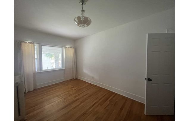 Rent 2 bedroom house in Dartmouth
