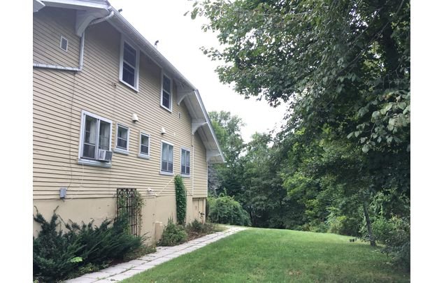 Rent 2 bedroom house in Dartmouth