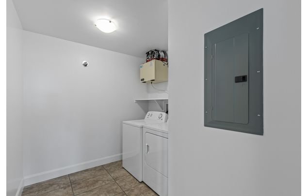 Rent 1 bedroom apartment in Dartmouth
