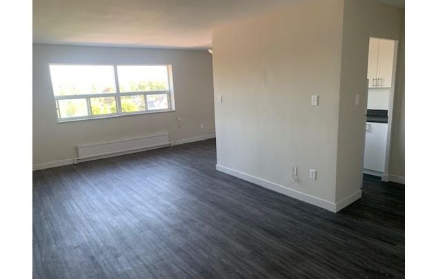 Rent 2 bedroom apartment in Scarborough