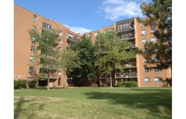 2 bedroom apartment of 81 sq. ft in Scarborough