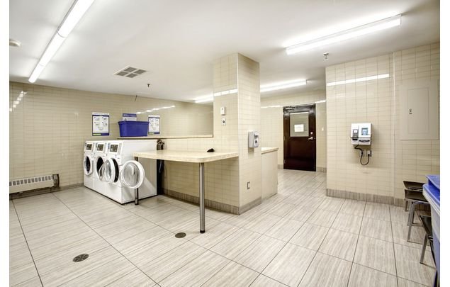 2 bedroom apartment of 81 sq. ft in Scarborough