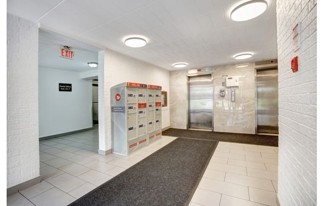 2 bedroom apartment of 81 sq. ft in Scarborough