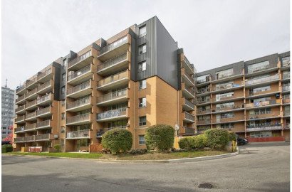 2 bedroom apartment of 81 sq. ft in Scarborough