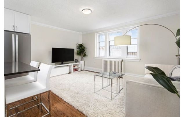 1 bedroom apartment of 624 sq. ft in York