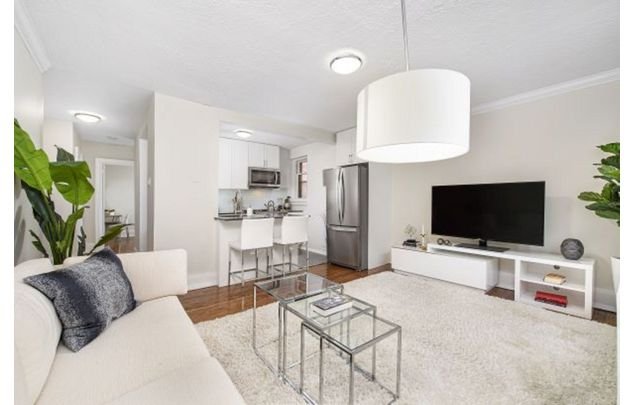 1 bedroom apartment of 624 sq. ft in York