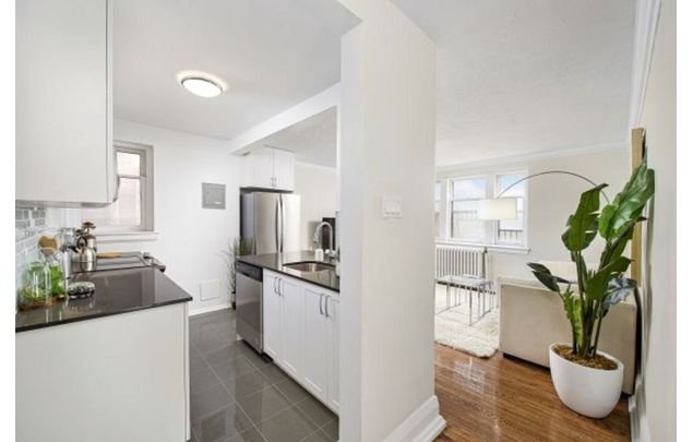 1 bedroom apartment of 624 sq. ft in York