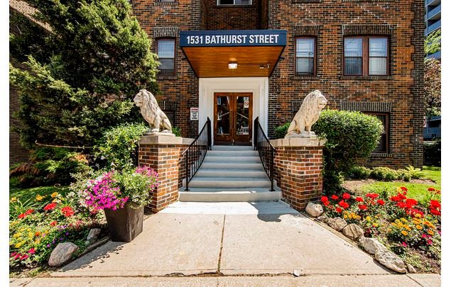 1 bedroom apartment of 624 sq. ft in York