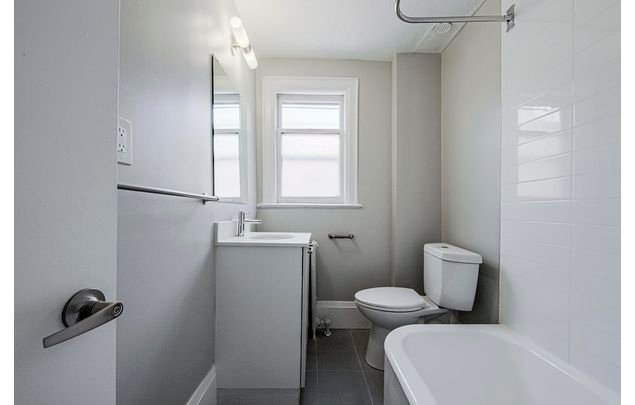 1 bedroom apartment of 624 sq. ft in York