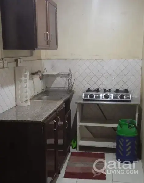 Furnished studio with balcony for family At Umm Ghuwailina, near metro station.