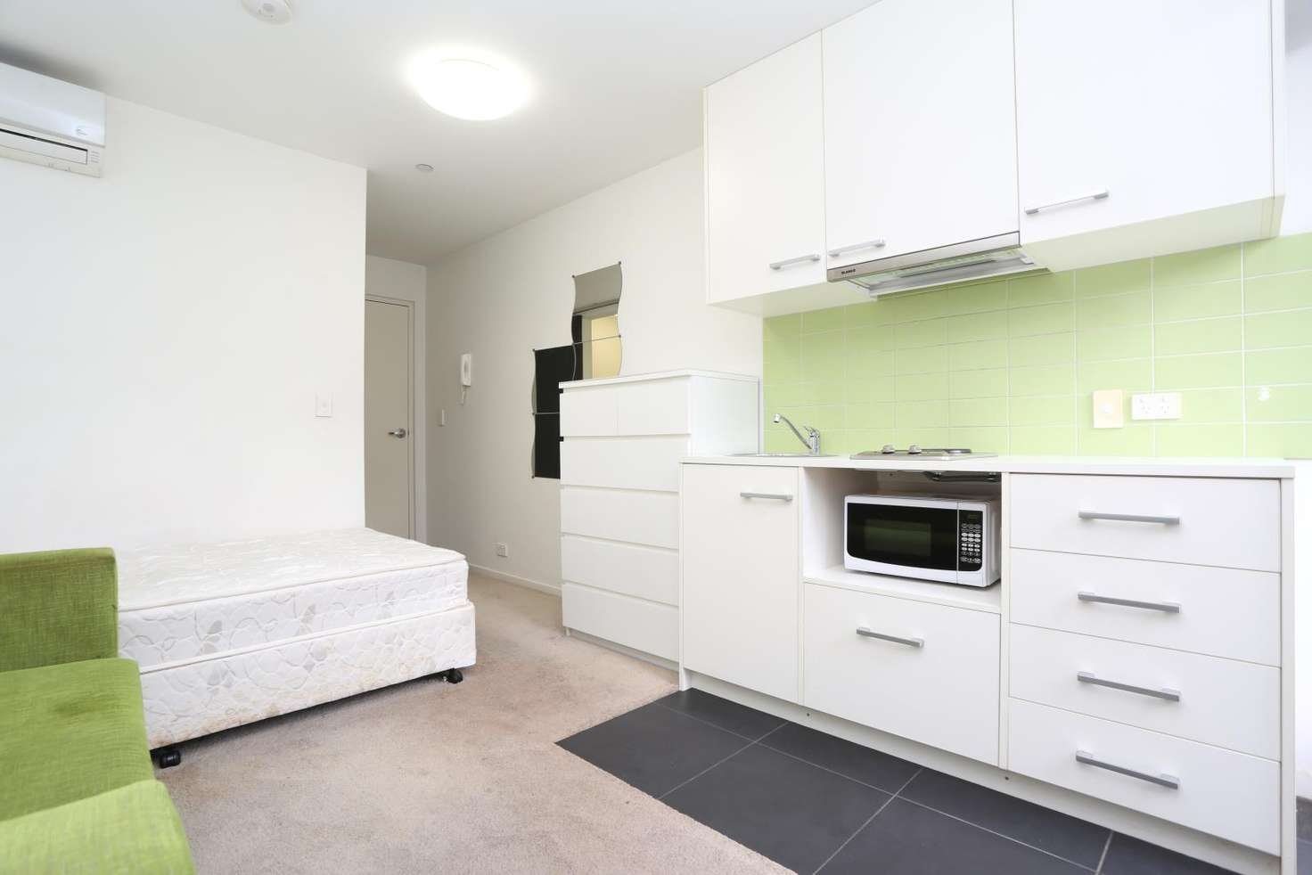 Studio for rent in North Melbourne