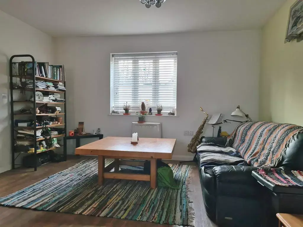 2 bedroom apartment for sale in Glastonbury