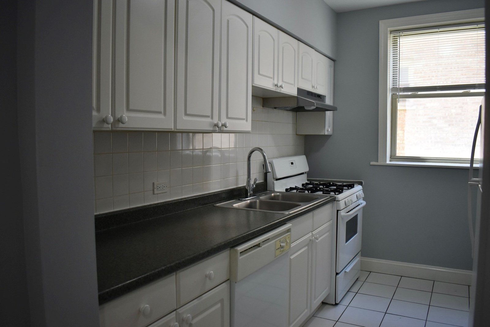 ONE BEDROOM RENTAL IN EVANSTON, ILLINOIS