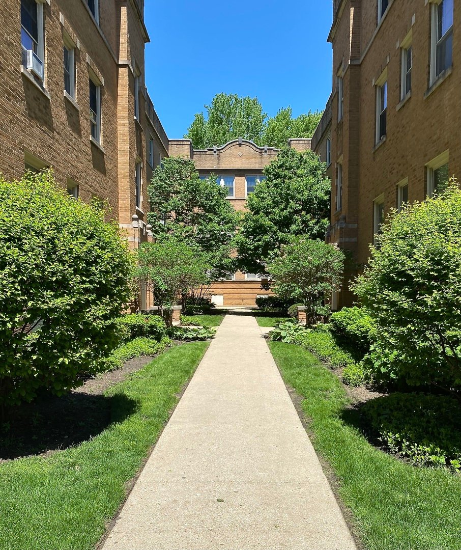 ONE BEDROOM RENTAL IN EVANSTON, ILLINOIS