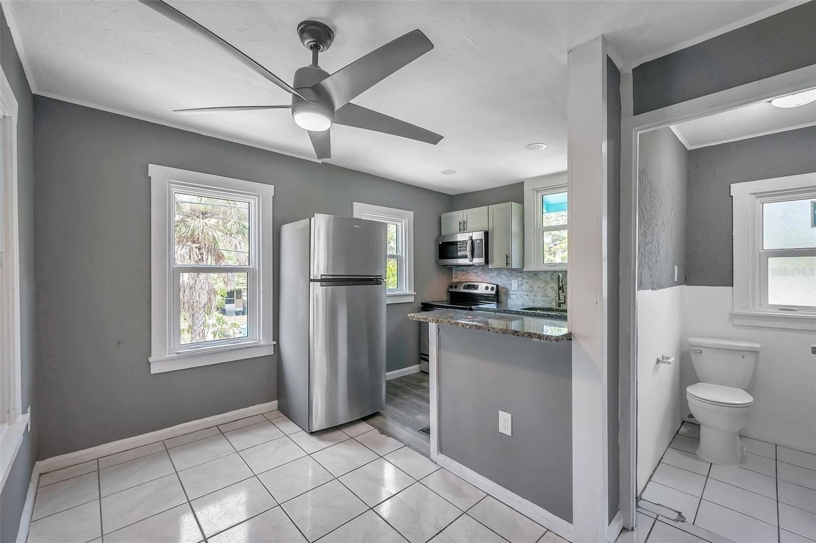 ONE BEROOM RENTAL IN ST PETERSBURG, FLORIDA