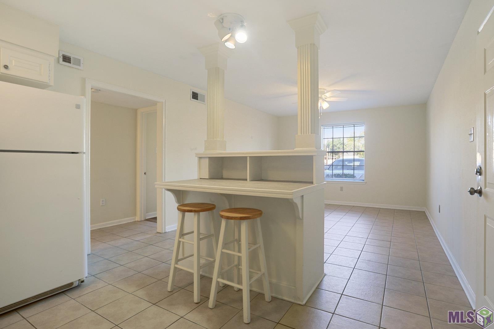 2 BEDROOM RENTAL IN BATON ROUGE, LOUISIANA
