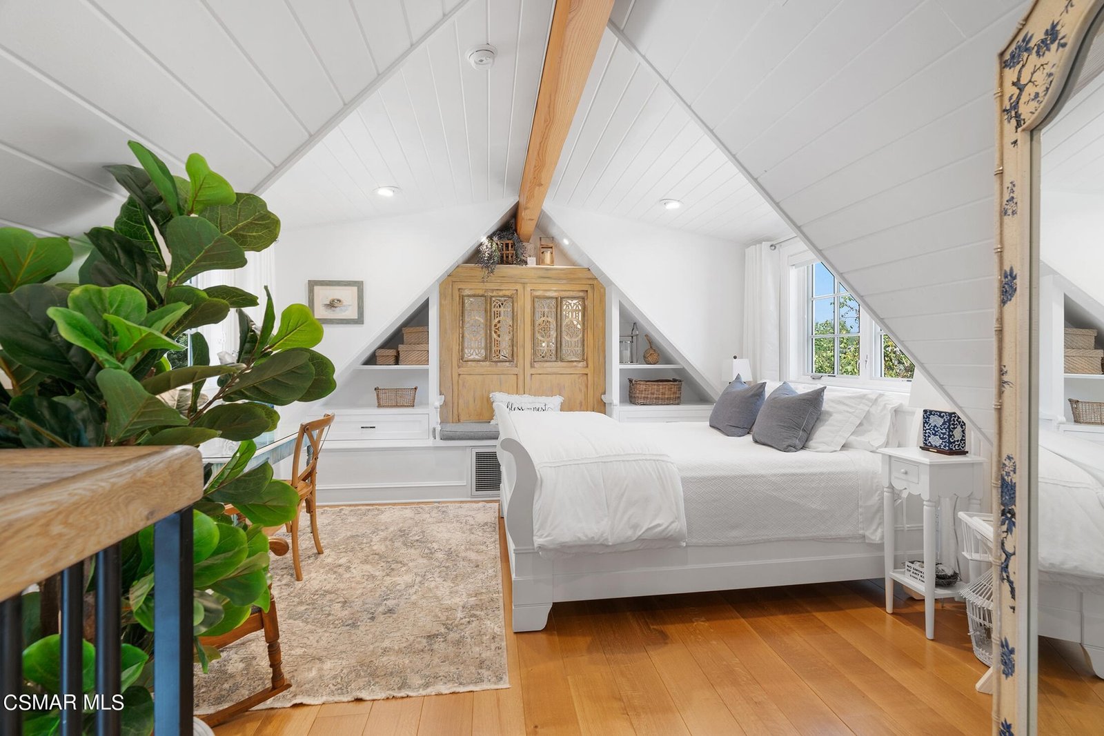 2. BEDROOM RENTAL IN SIMI VALLEY, CALIFORNIA