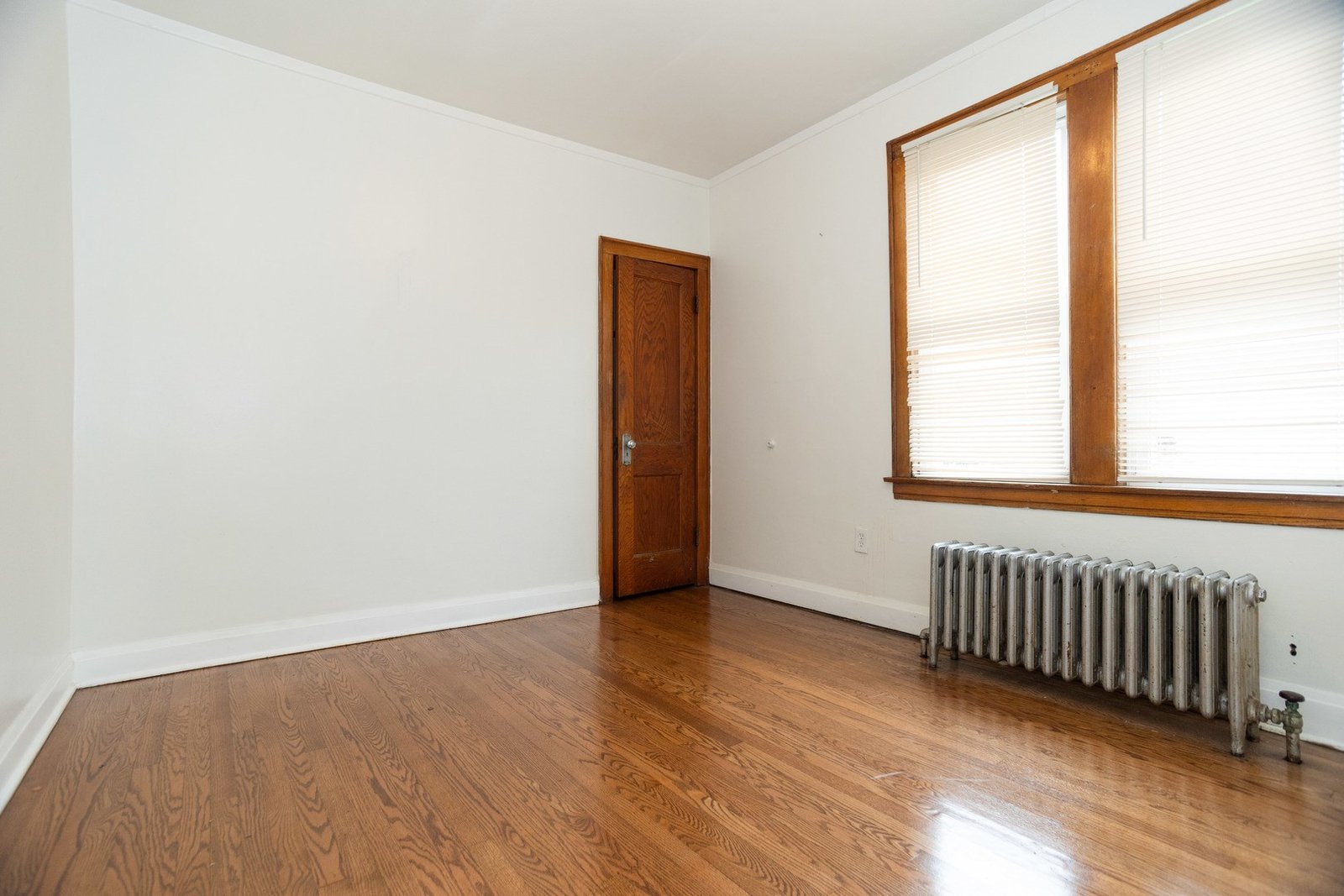 2 BEDROOM RENTAL IN CICERO, ILLINOIS