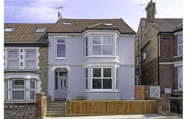 Rent 1 bedroom house in Hayle Road, Maidstone, Kent, ME15