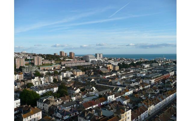 Rent 2 bedroom house in Brighton