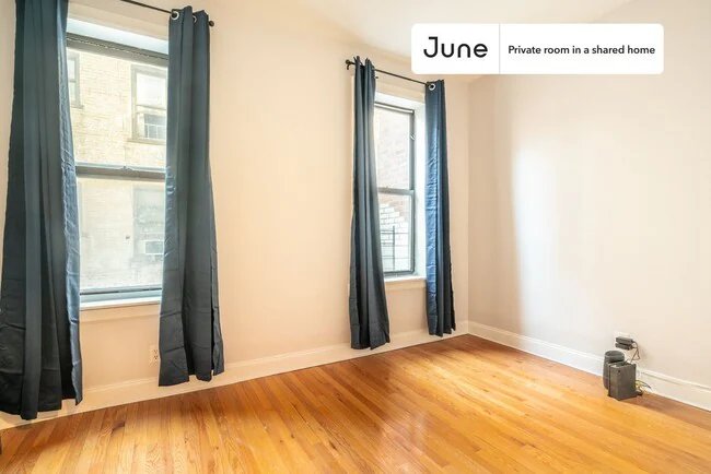 Private bedroom in 2 bed/1 bath Home Unit A Apartment in Brooklyn