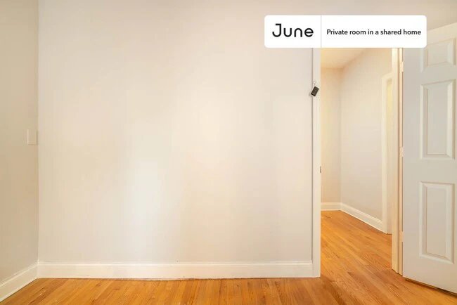 Private bedroom in 2 bed/1 bath Home Unit A Apartment in Brooklyn