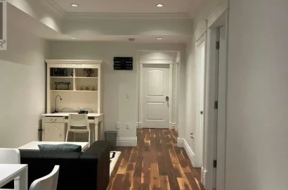 2 bed 1 bath 1 sqft home in Vancouver, British Colombia