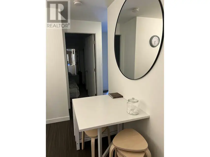 1 bed 1 bath 530 sqft home