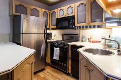 Southdale Manor I&II Apartments in Surrey BC Canada