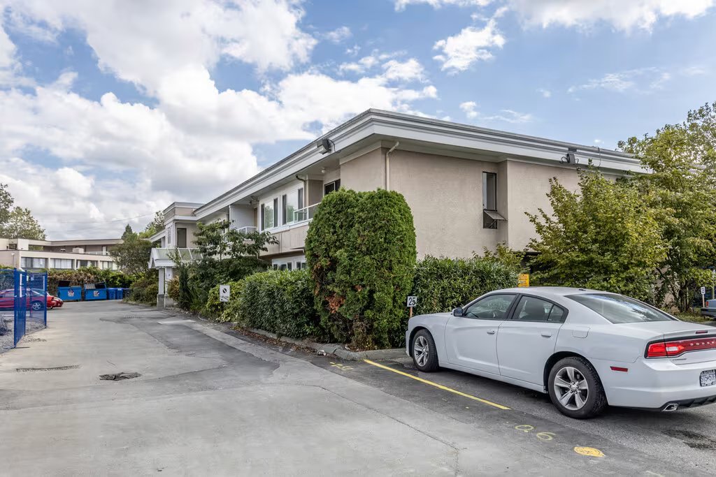 Southdale Manor I&II Apartments in Surrey BC Canada