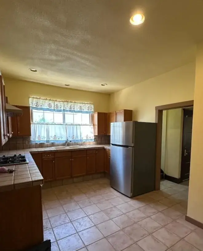 Upstairs Studio Available- Remodeled Tower District Home - for Rent!