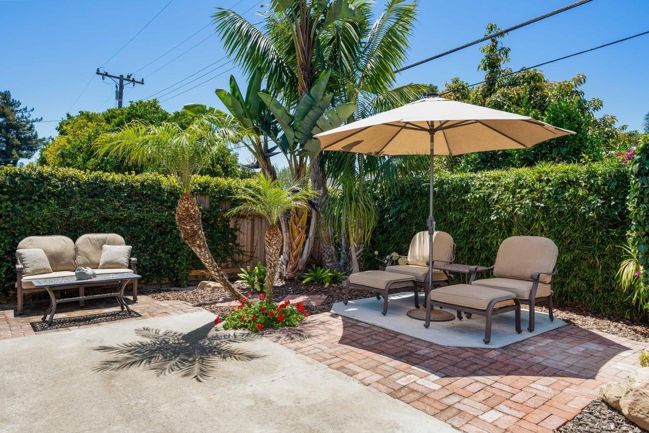 4-bed, 2-bath Mid-Century Ranch-style home For Sale in Santa Barbara