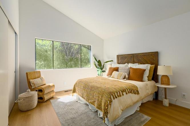 3-Bedroom Private Enclave For Sale