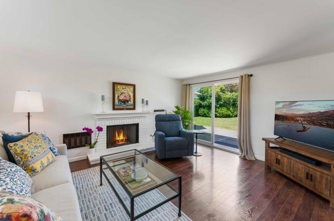 4-bed, 2-bath Mid-Century Ranch-style home For Sale in Santa Barbara