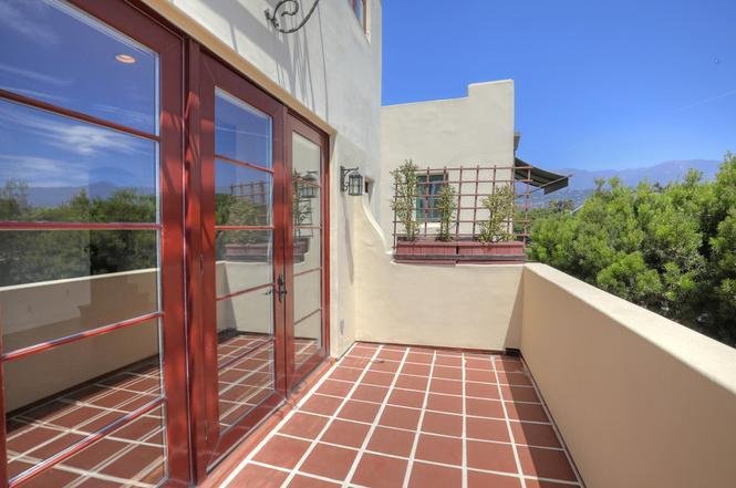 Luxurious 2-bedroom residence in Santa Barbara